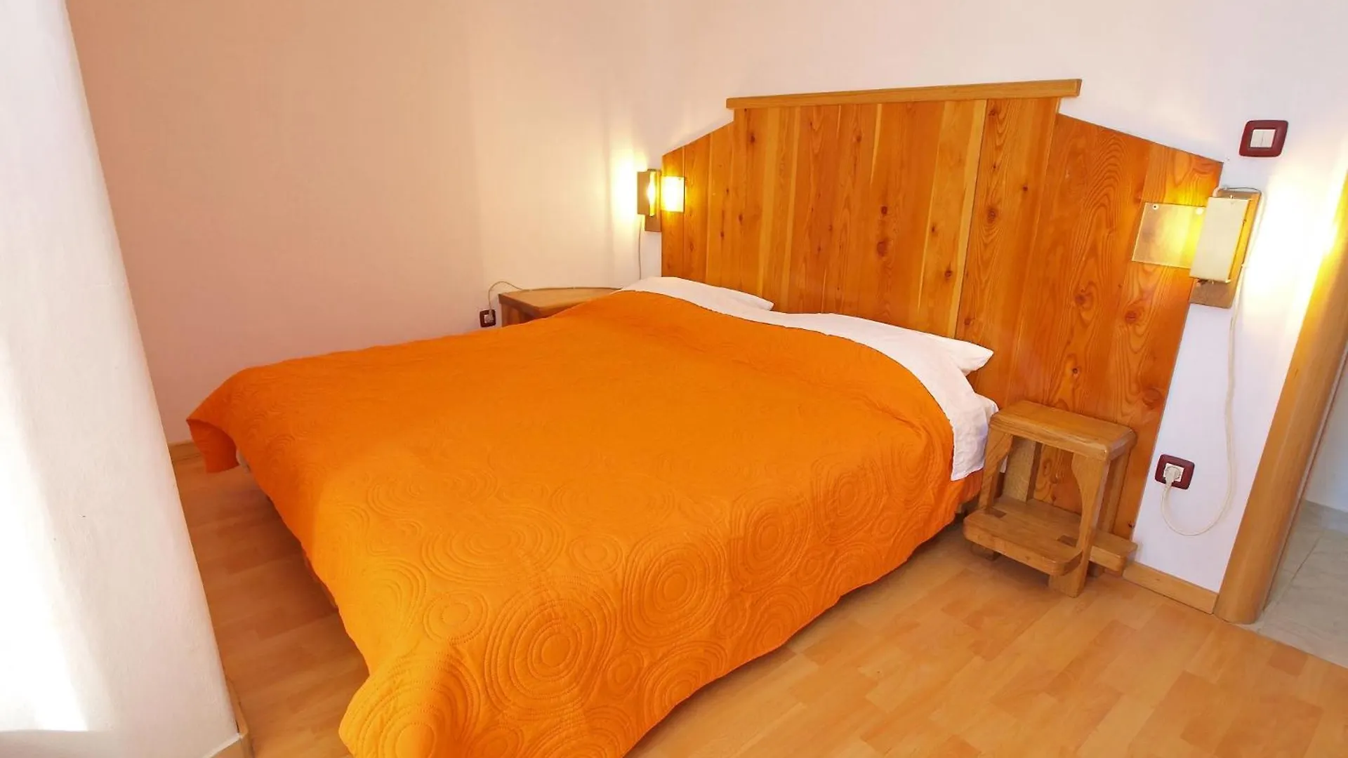 Apartments By The Sea Pjescana Uvala, Pula - 20800 0*,  Croatie